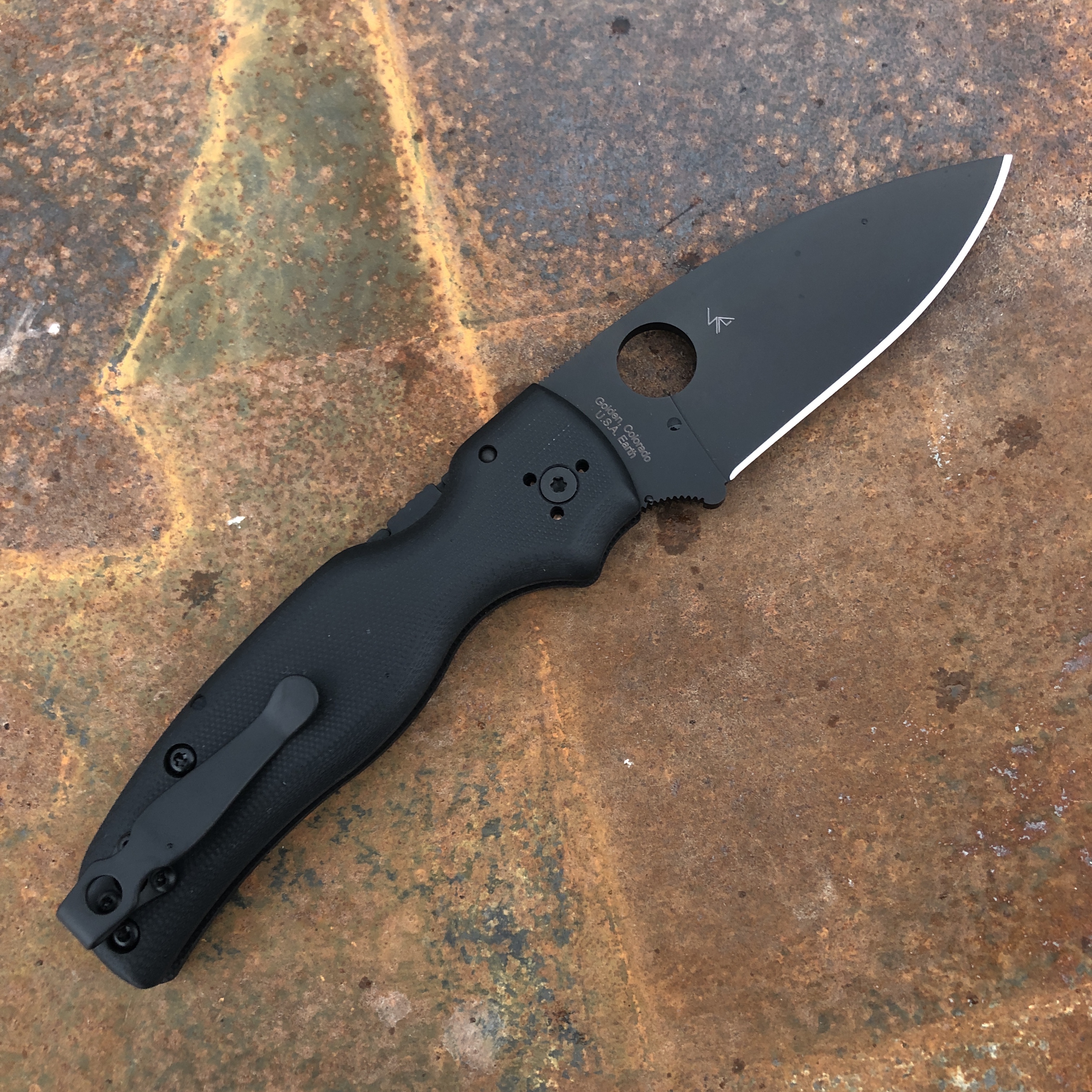 Spyderco Shaman Black G10 Scales Black S30V Blade Deep Carry