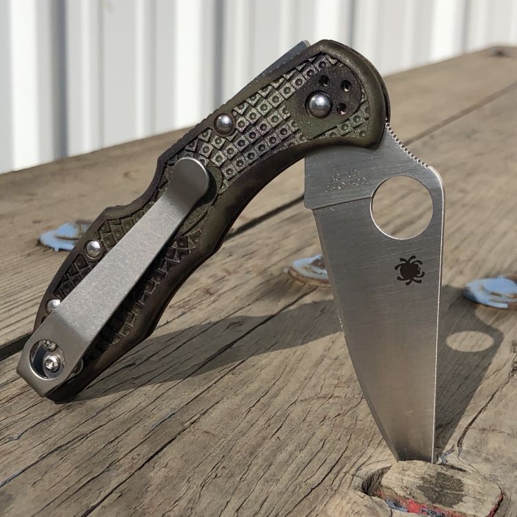 Spyderco Delica 4 Zombie FRN VG-10 Blade Deep Carry Titanium Clip