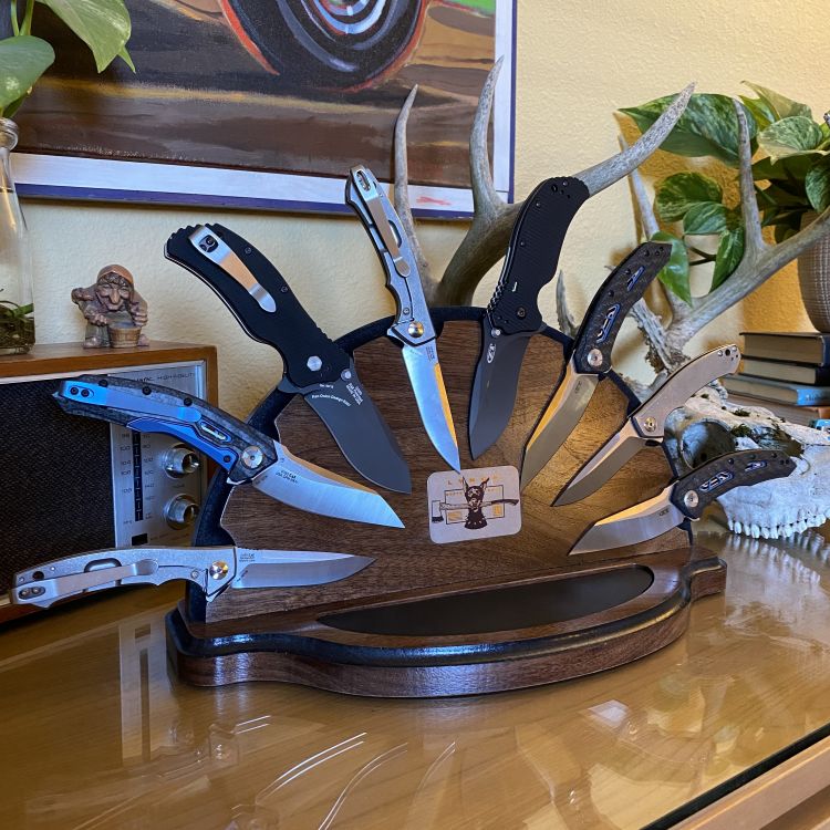 Magnetic Knife Collection Displays